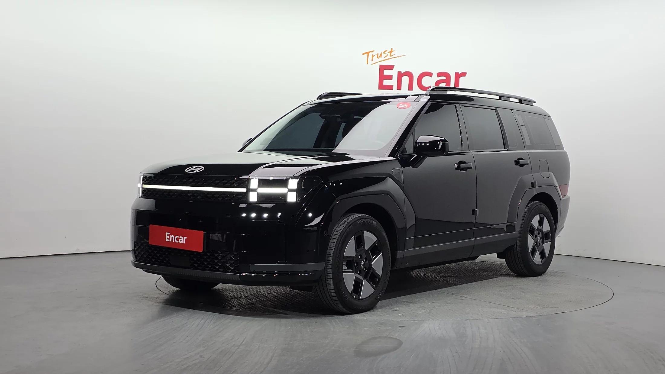 Hyundai Santa Fe HEV 1.6 2WD Calligraphy, гибрид, 2023 г. 16556 км.