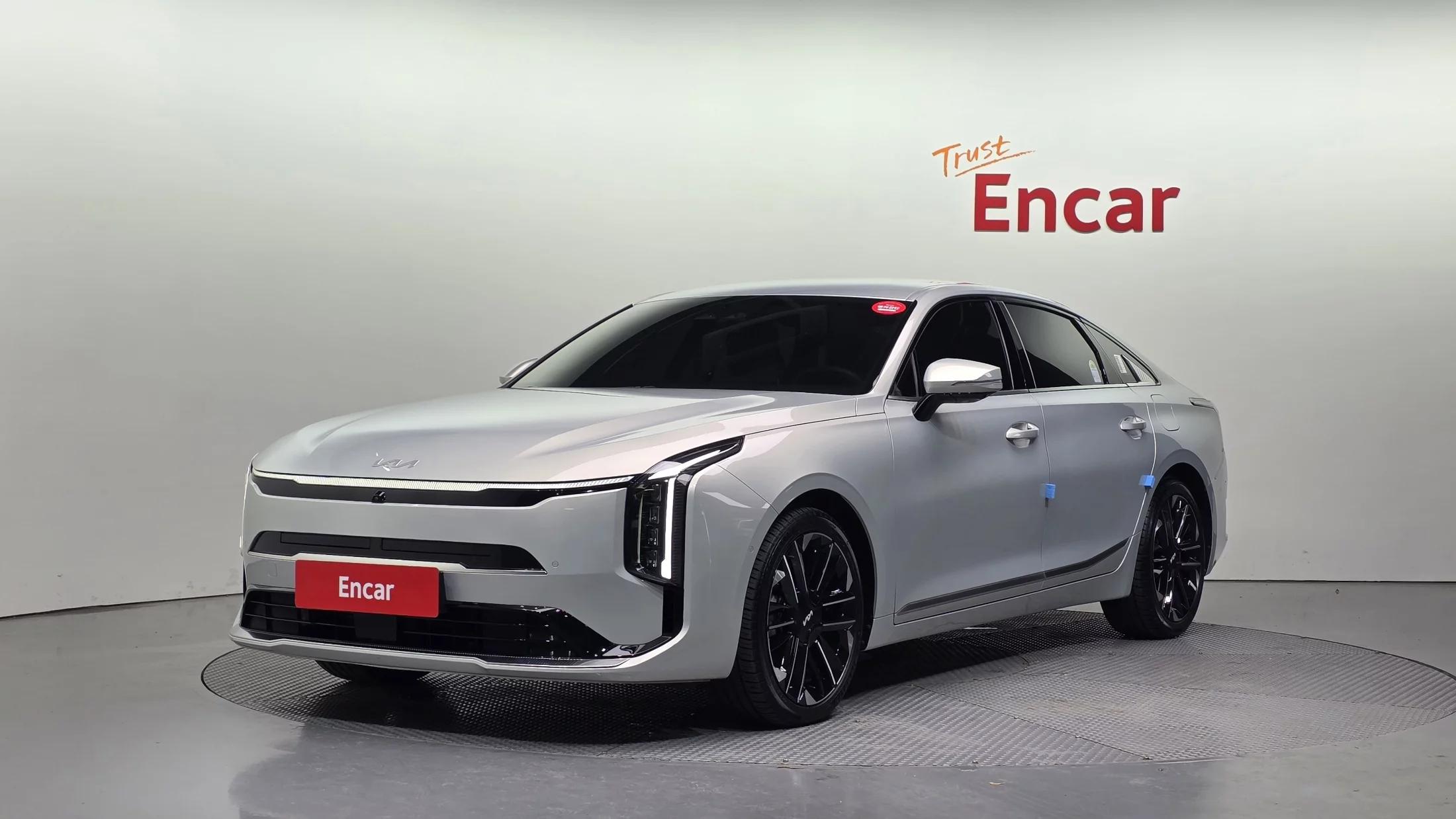 Kia K8 Signature, гибрид, 2025 г. 15555 км.