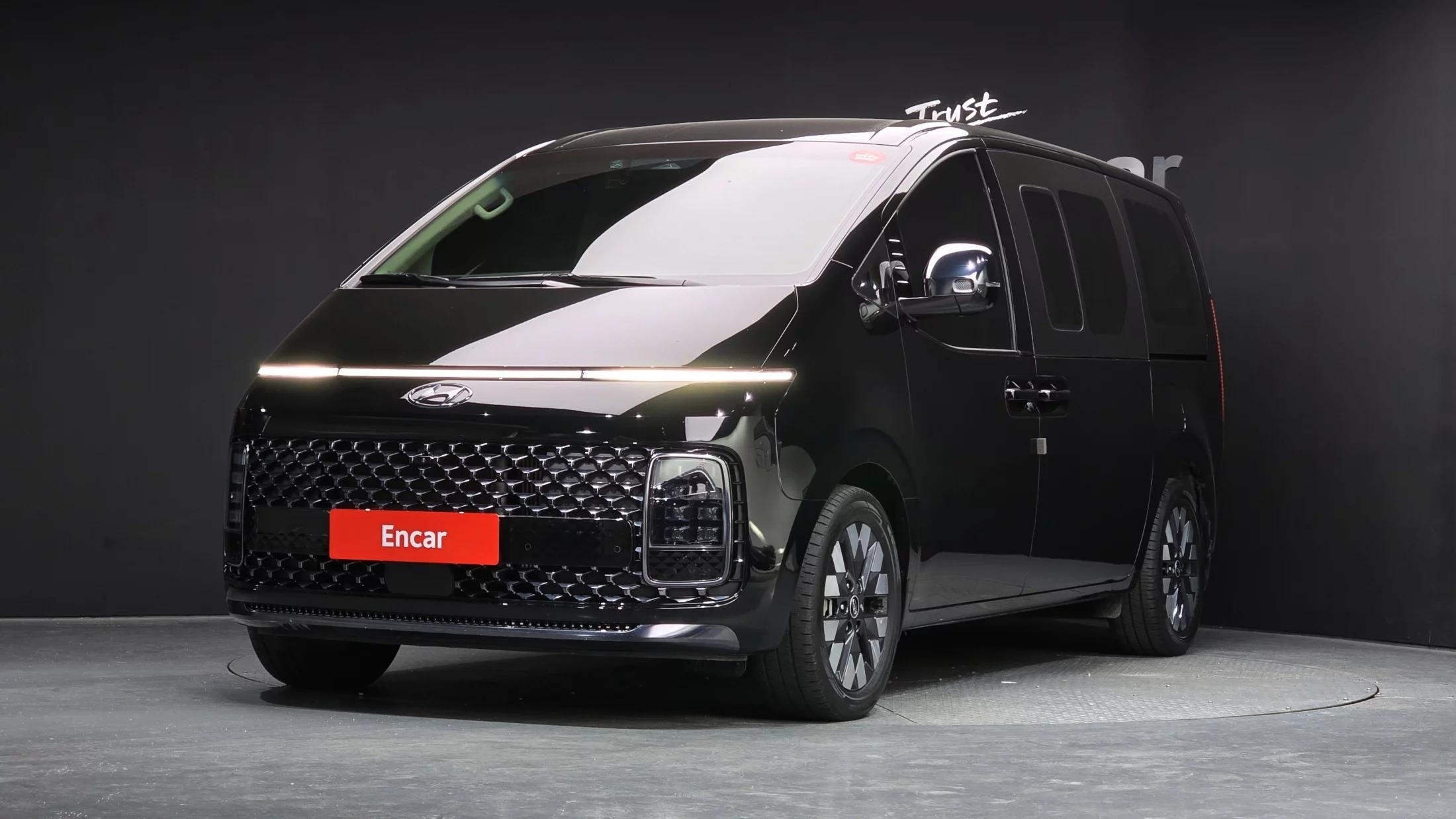Hyundai Staria Lounge 9-Seater Inspiration, 2021 г. 55932 км.