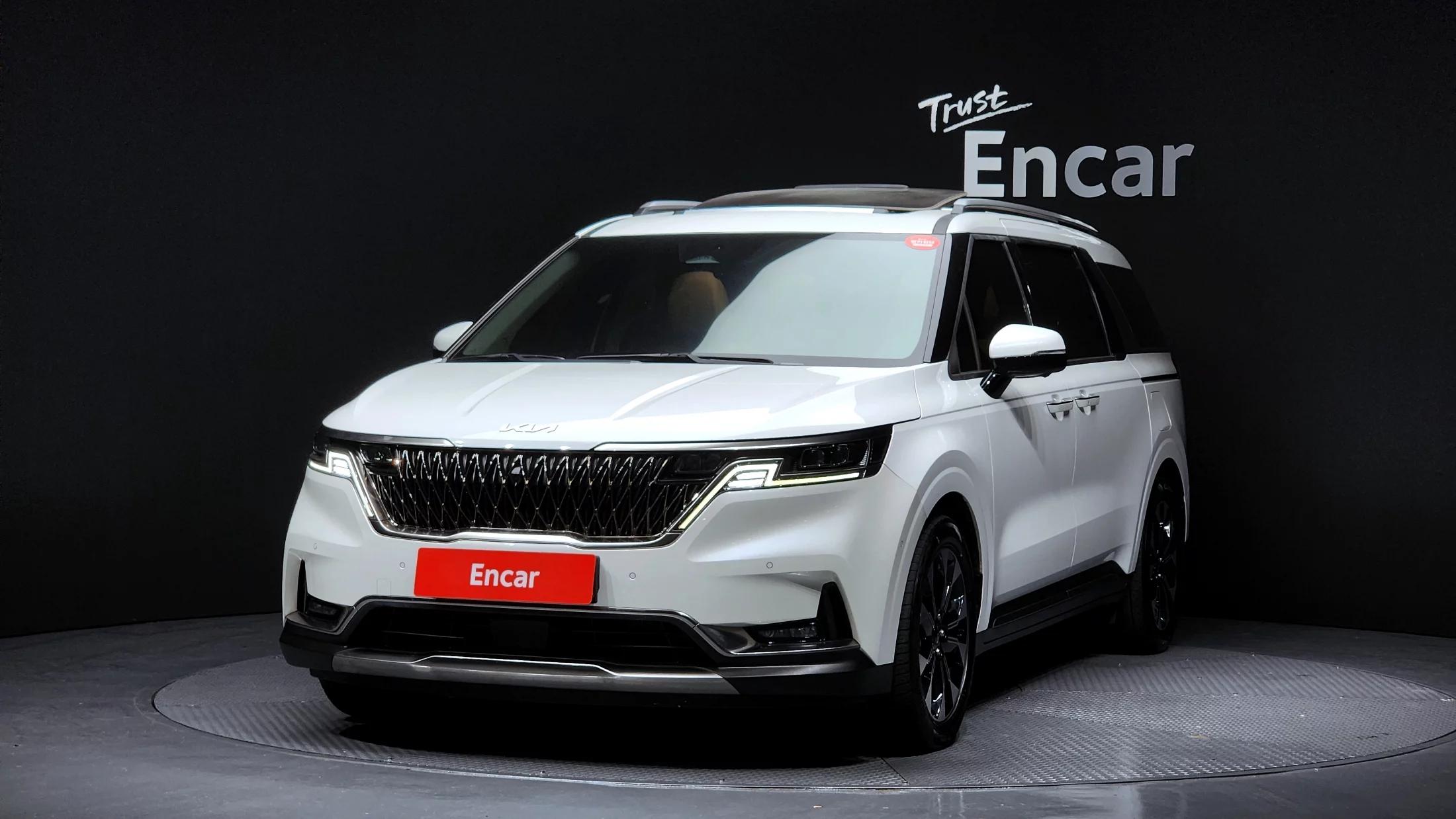Kia Carnival 9-Seater Signature, 2022 г. 56896 км.