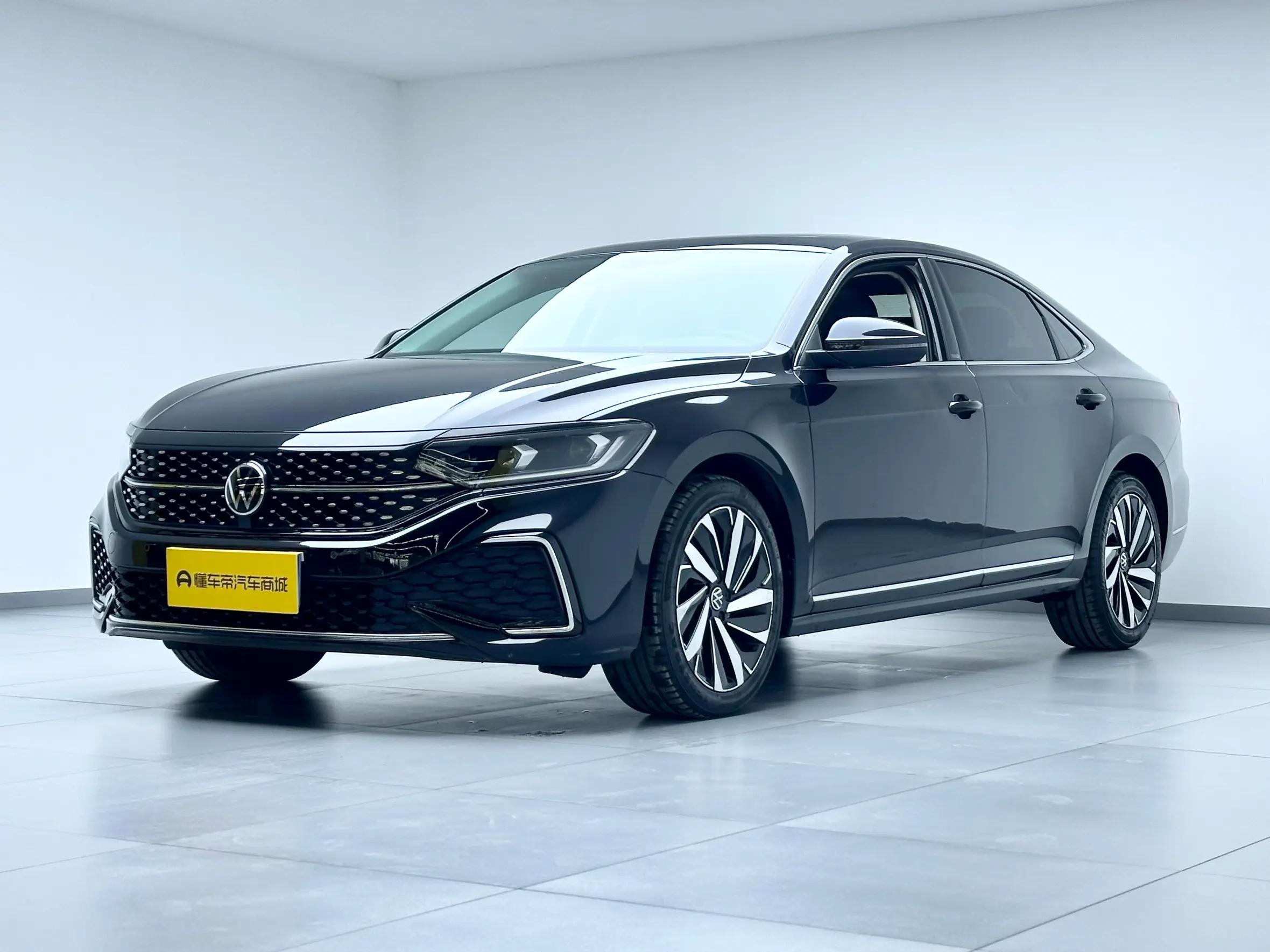 Volkswagen Passat 2022 г. 75536 км.