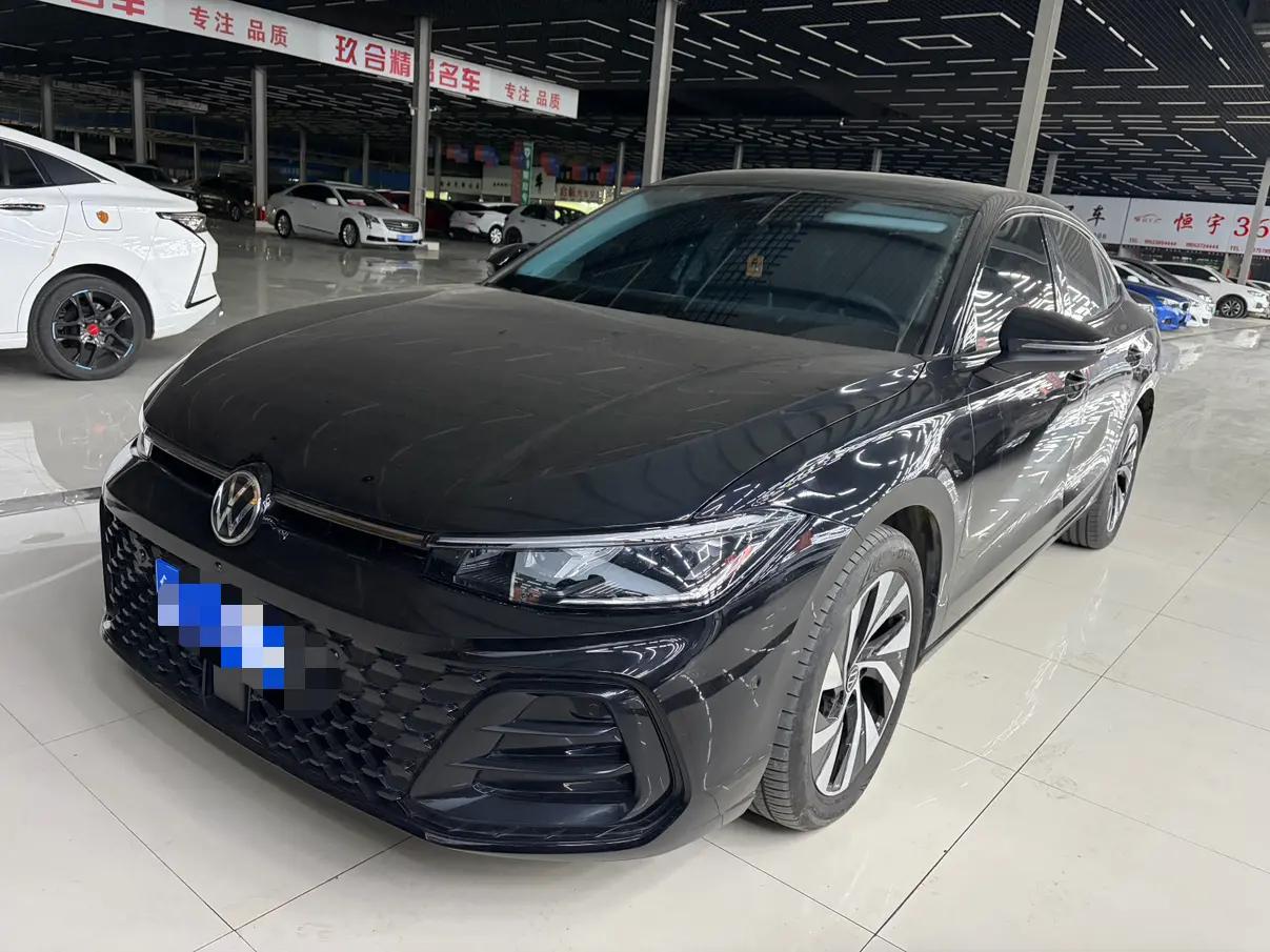 Volkswagen Passat 2025 г. 21044 км.
