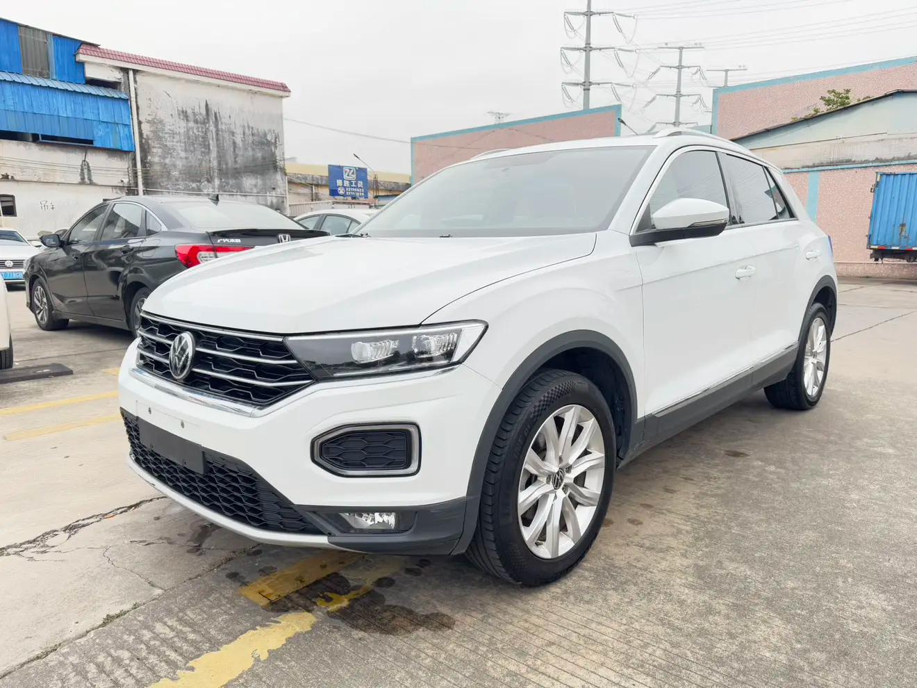 Volkswagen T-Roc 2023 г. 29013 км.