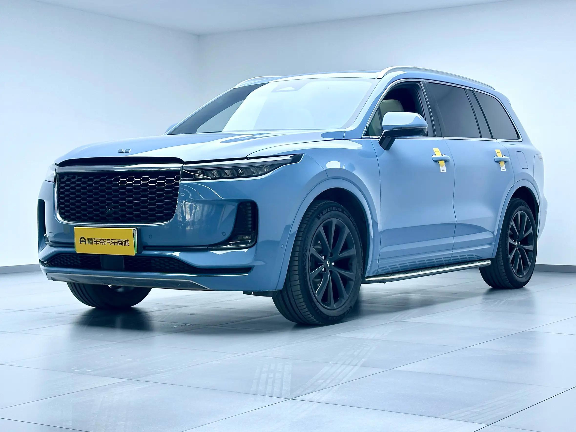 Lixiang ONE 2022 г. 69923 км.
