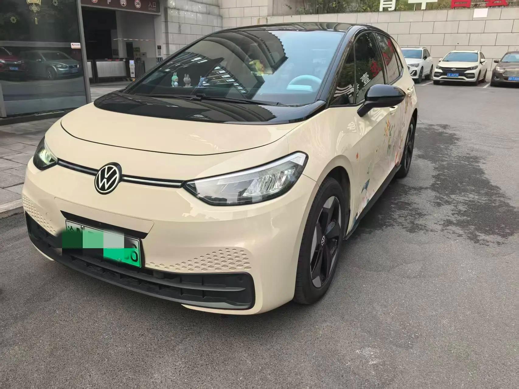 Volkswagen ID.3 2025 г. 8000 км.