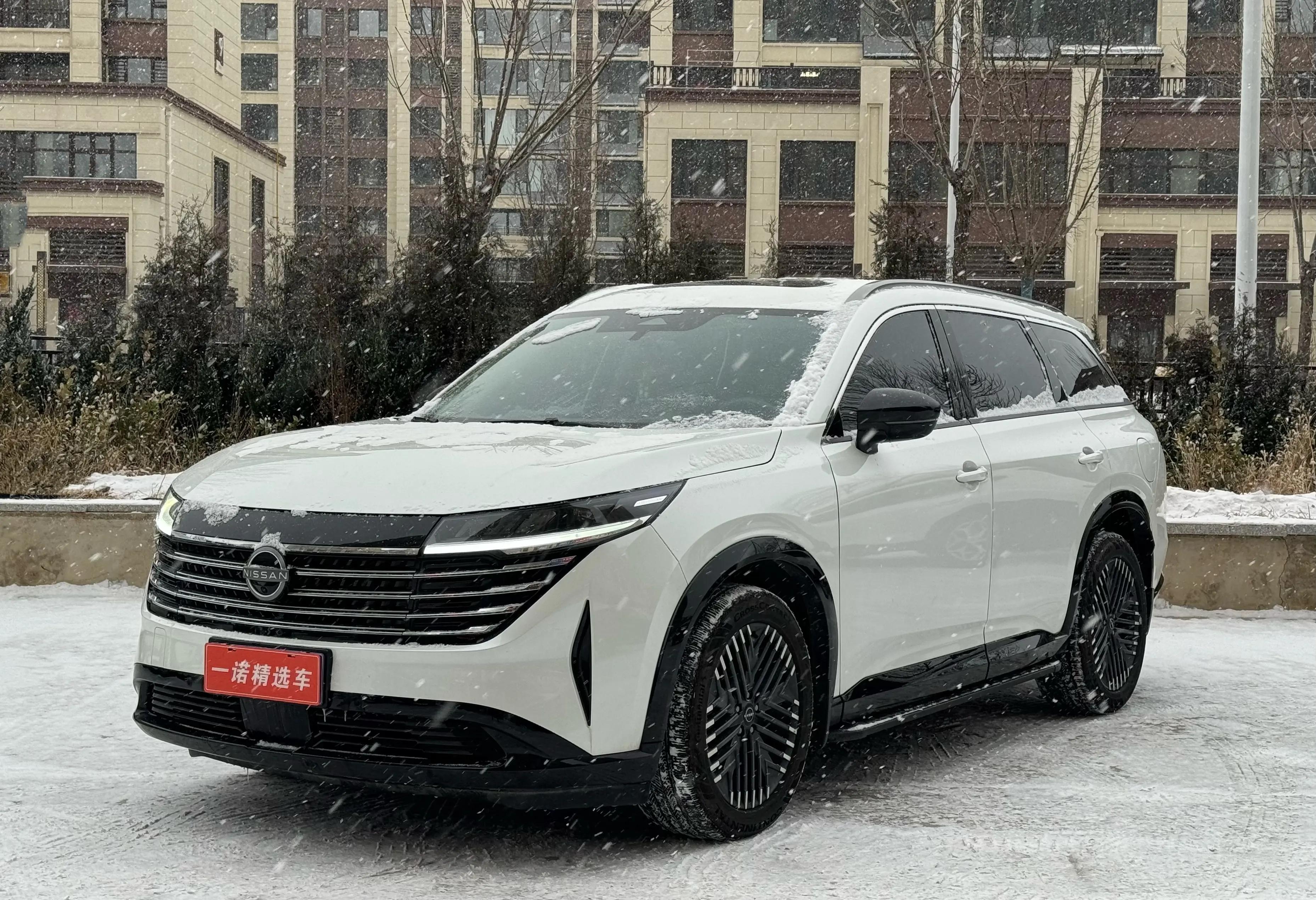 Nissan Explore the land 2024 г. 8077 км.