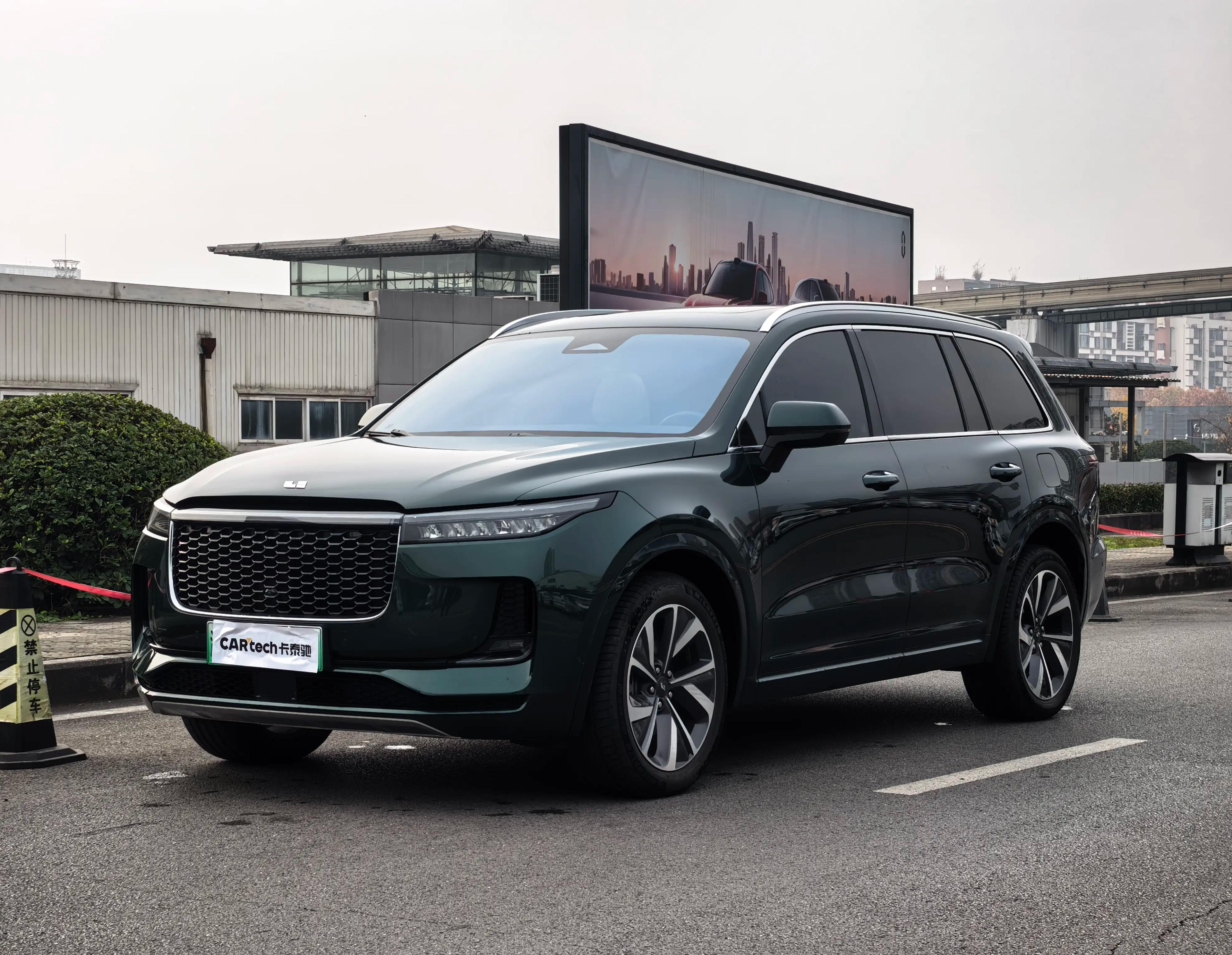 Lixiang ONE 2022 г. 52617 км.