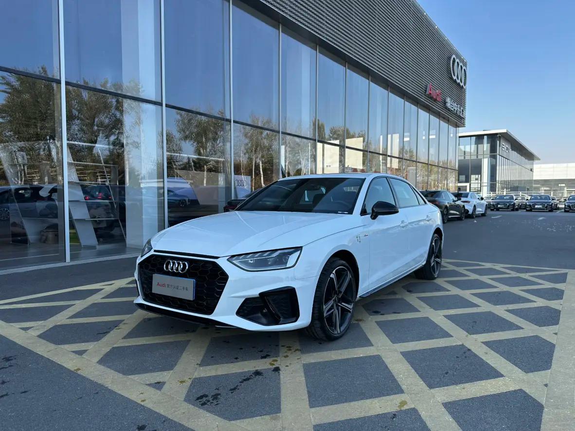 Audi A4L 2025 г. 7063 км.