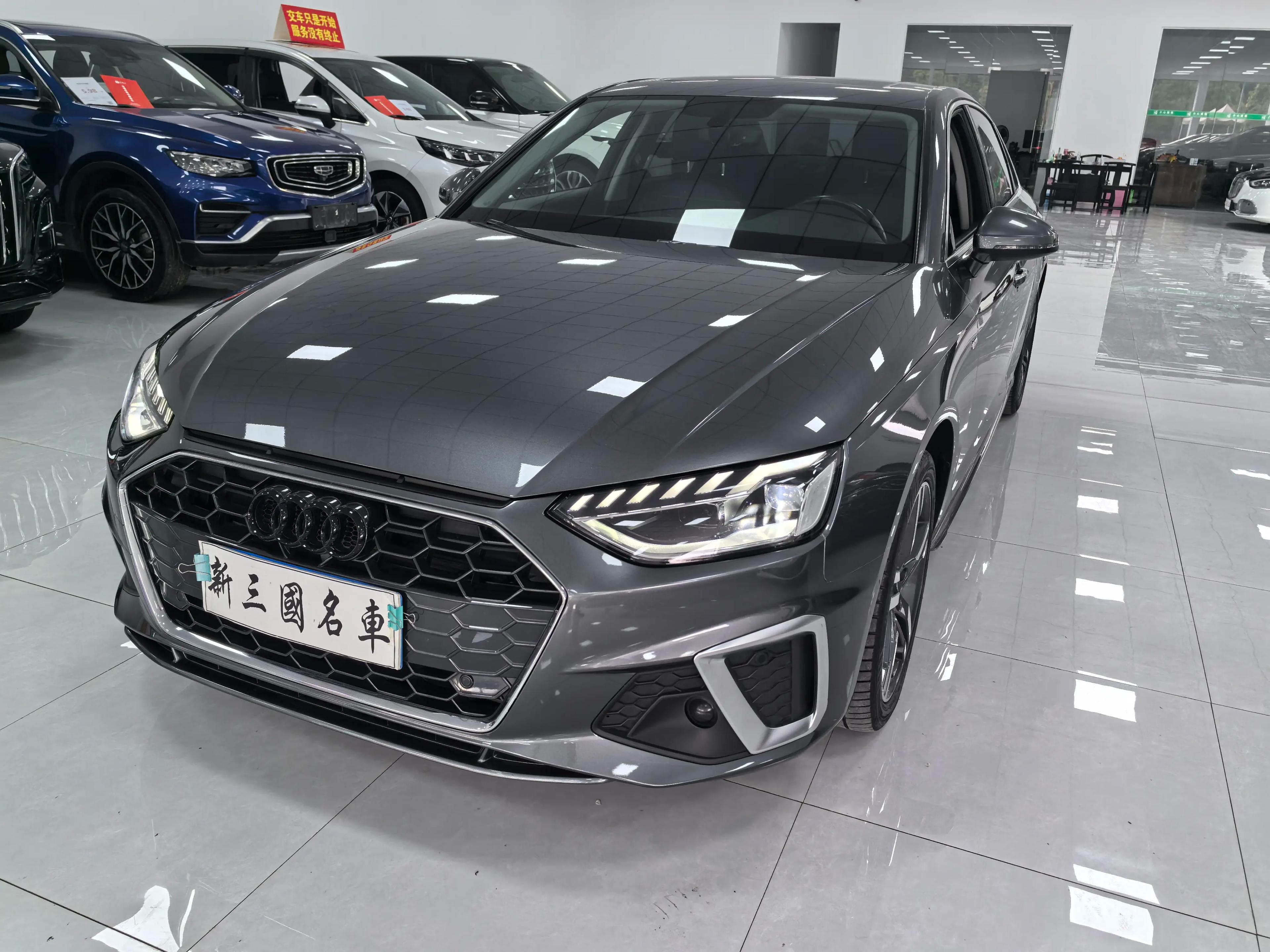 Audi A4L 2022 г. 69091 км.