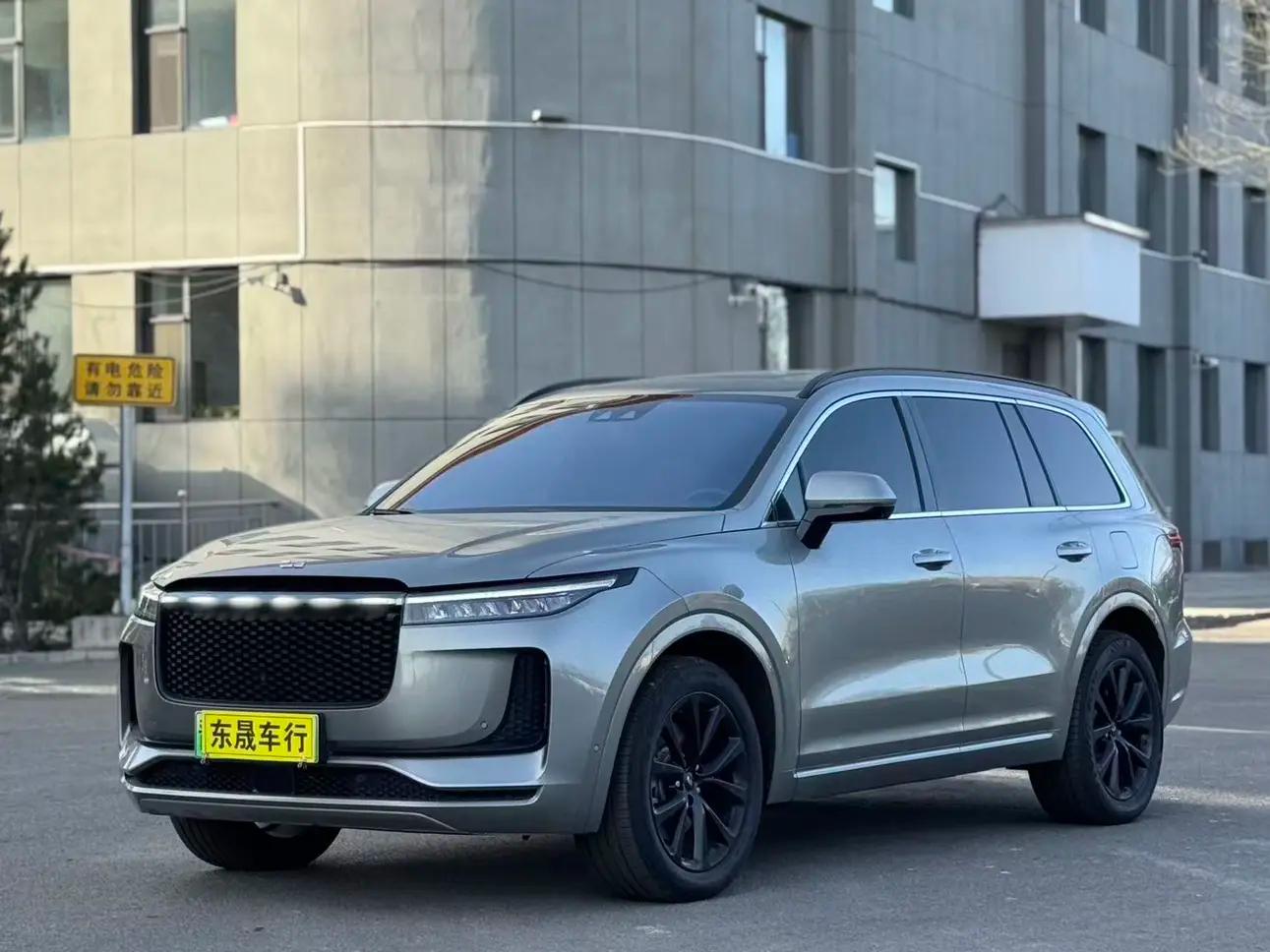 Lixiang ONE 2021 г. 110010 км.