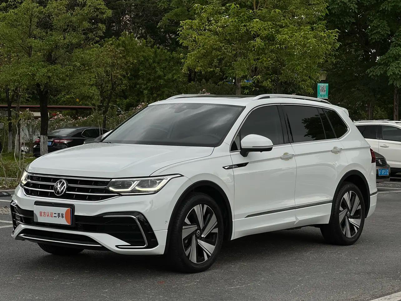 Volkswagen Tiguan L 2023 г. 48029 км.