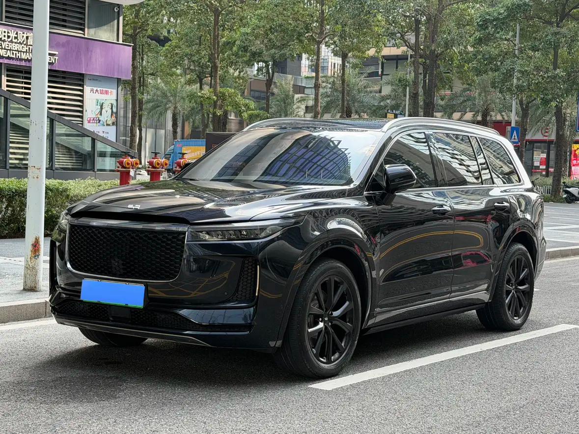 Lixiang ONE 2021 г. 90142 км.