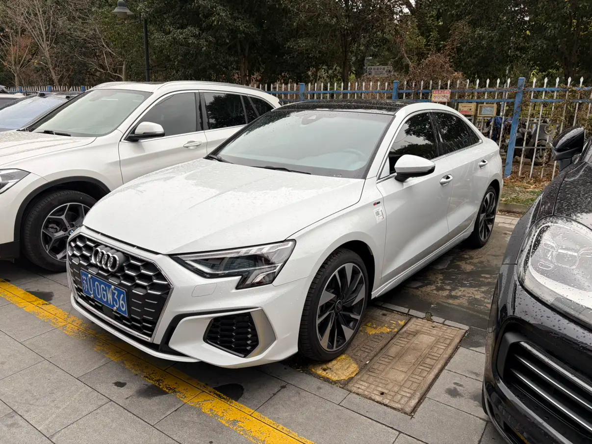Audi A3 2024 г. 7044 км.