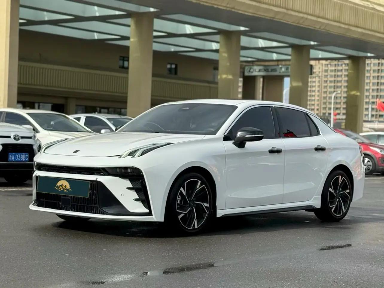 Lynk & Co 03 2024 г. 20091 км.