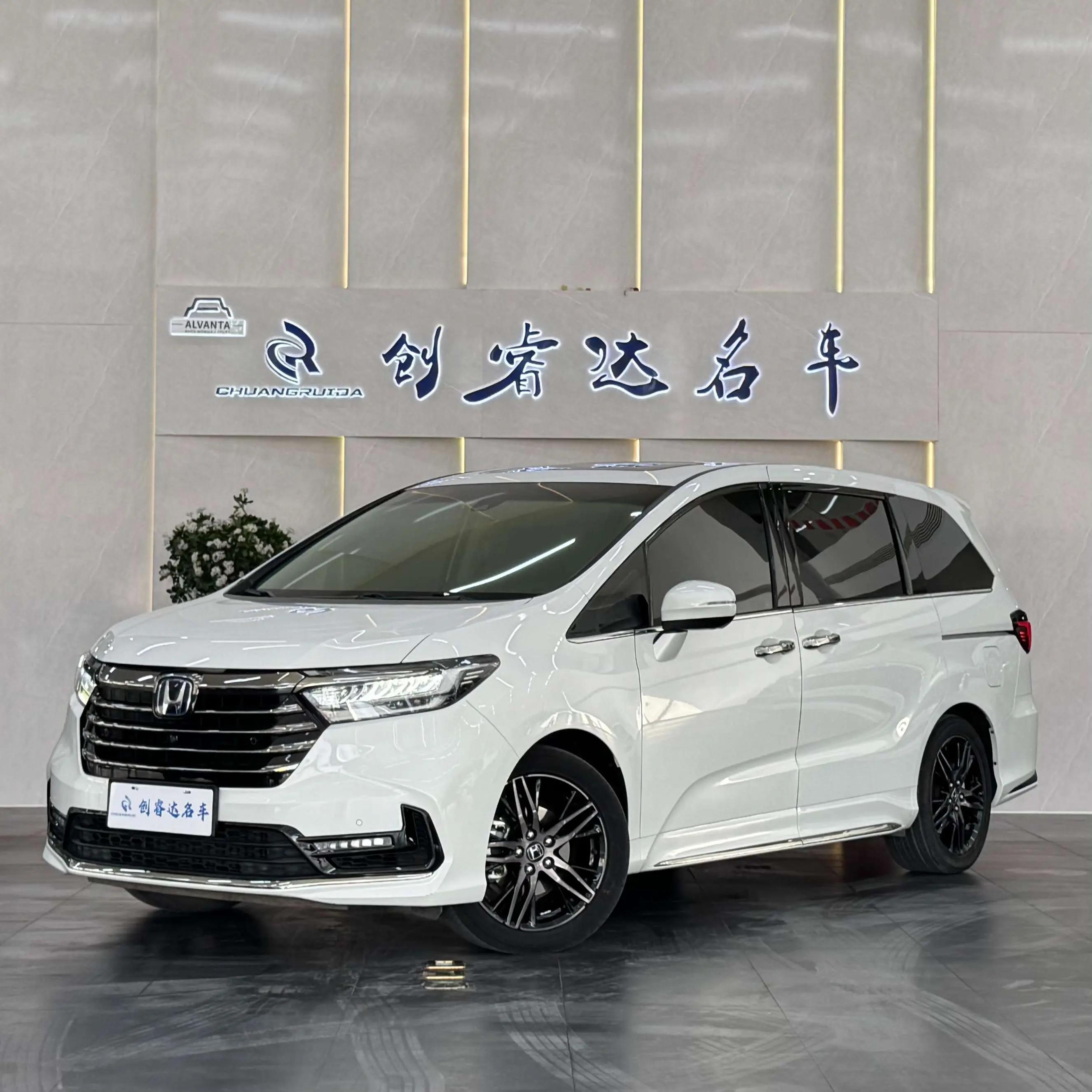 Honda Odyssey 2022 г. 45000 км.