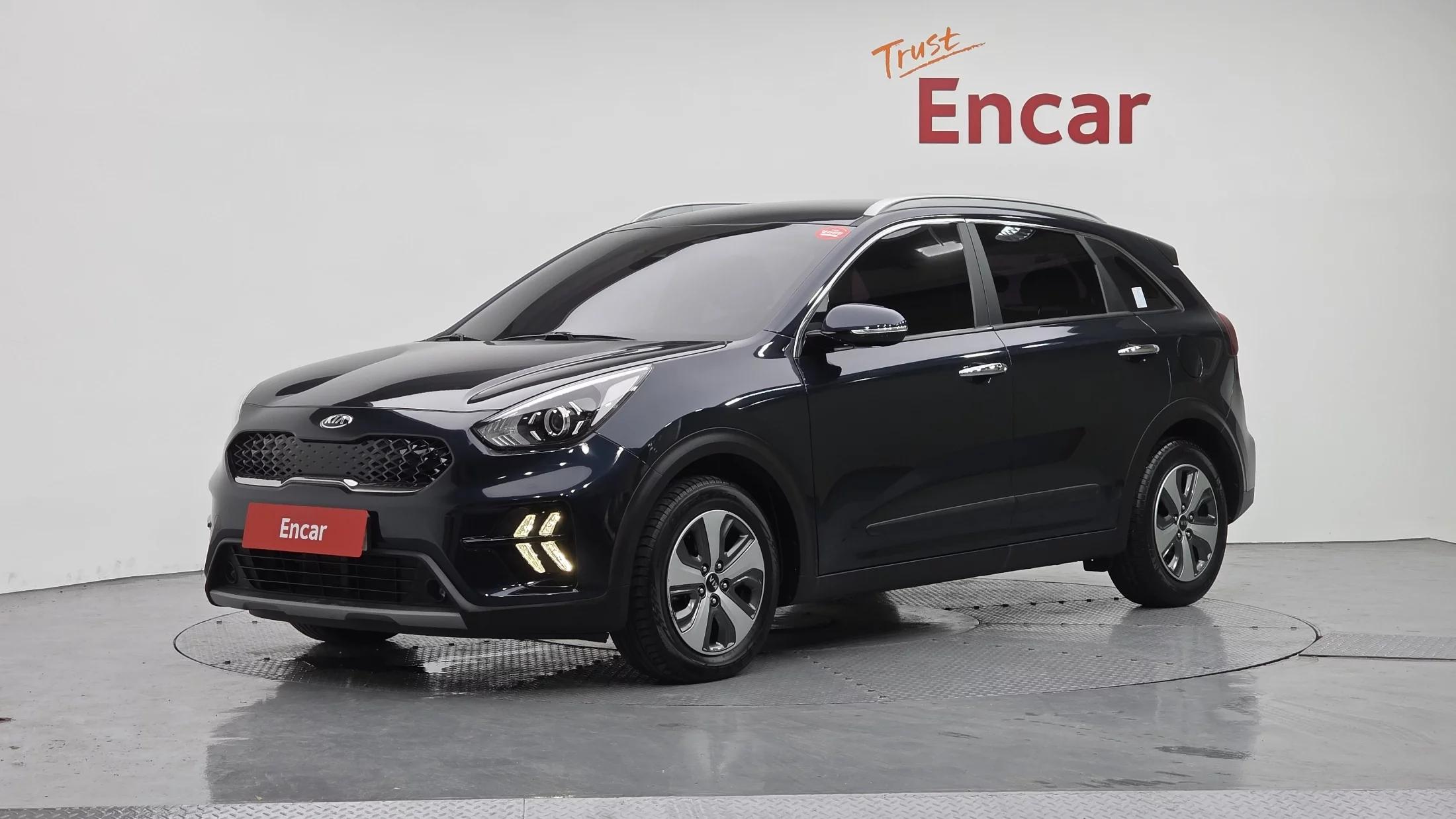 Kia Niro 1.6 HEV Luxury, гибрид, 2021 г. 92581 км.