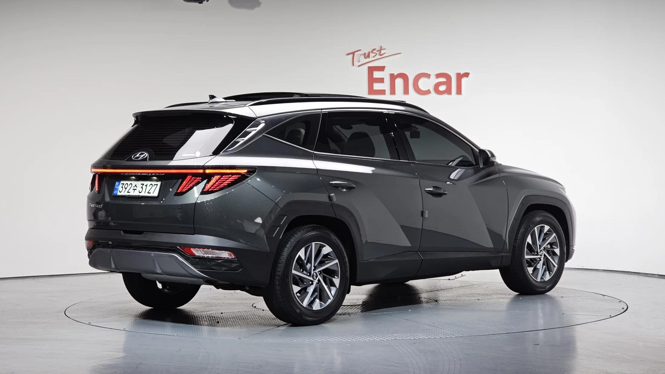 Hyundai Tucson Inspiration 2WD, гибрид, 2022 г. 67027 км.