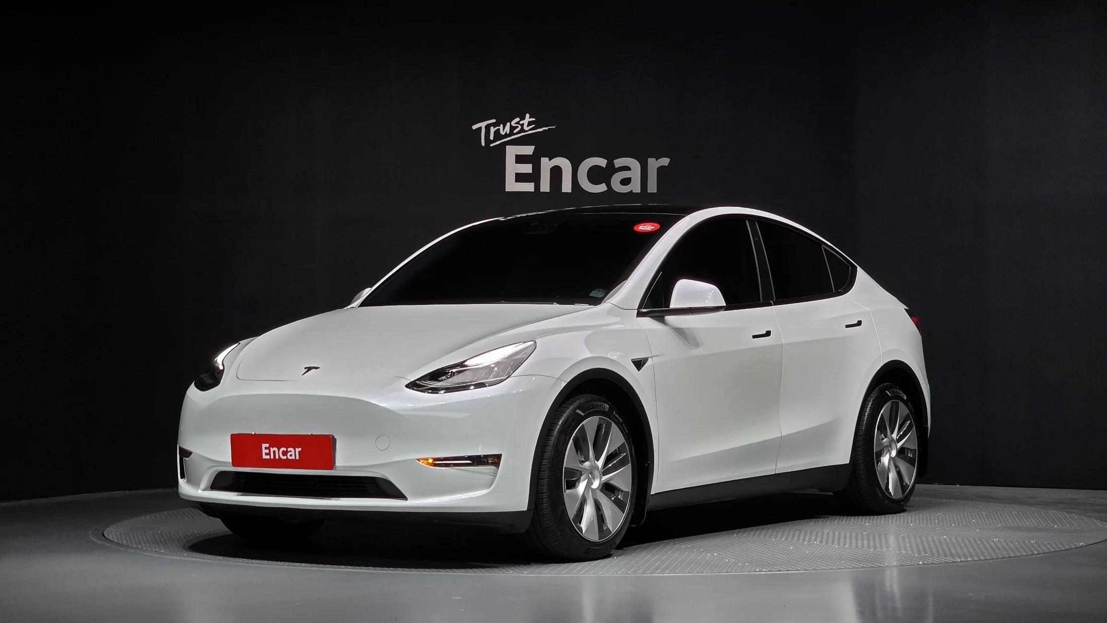 Tesla Model Y Long Range, электромобиль, 2021 г. 28538 км.
