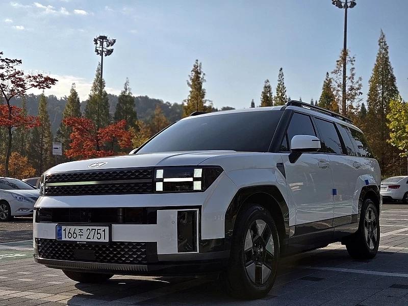 Hyundai Santa Fe HEV 1.6 2WD Calligraphy, гибрид, 2023 г. 40906 км.