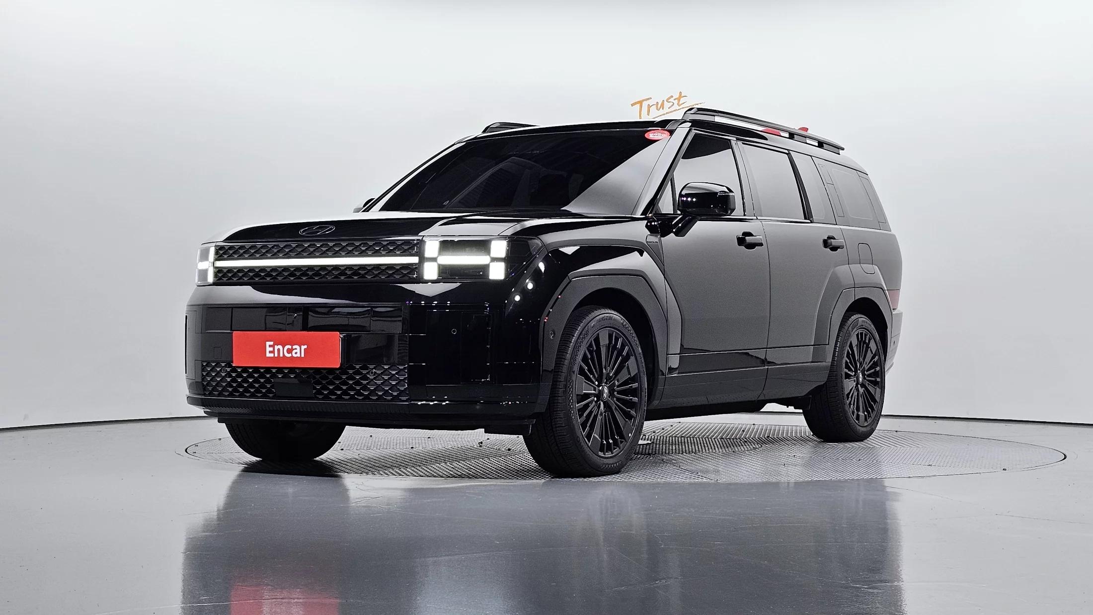Hyundai Santa Fe HEV 1.6 4WD Calligraphy, гибрид, 2023 г. 22371 км.