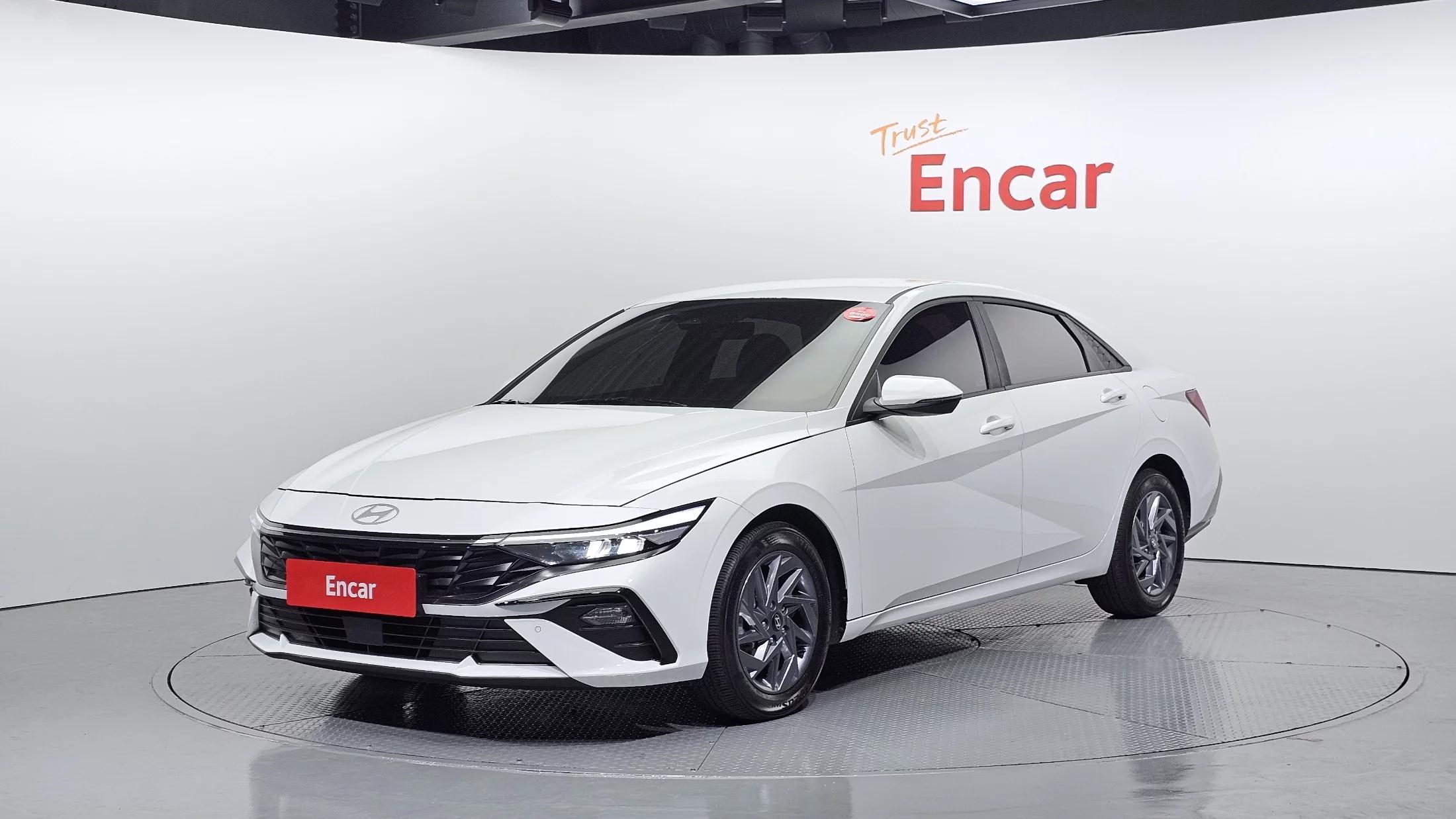 Hyundai AVANTE (Хендай Элантра) 1.6 Modern, 2024 г. 45999 км.