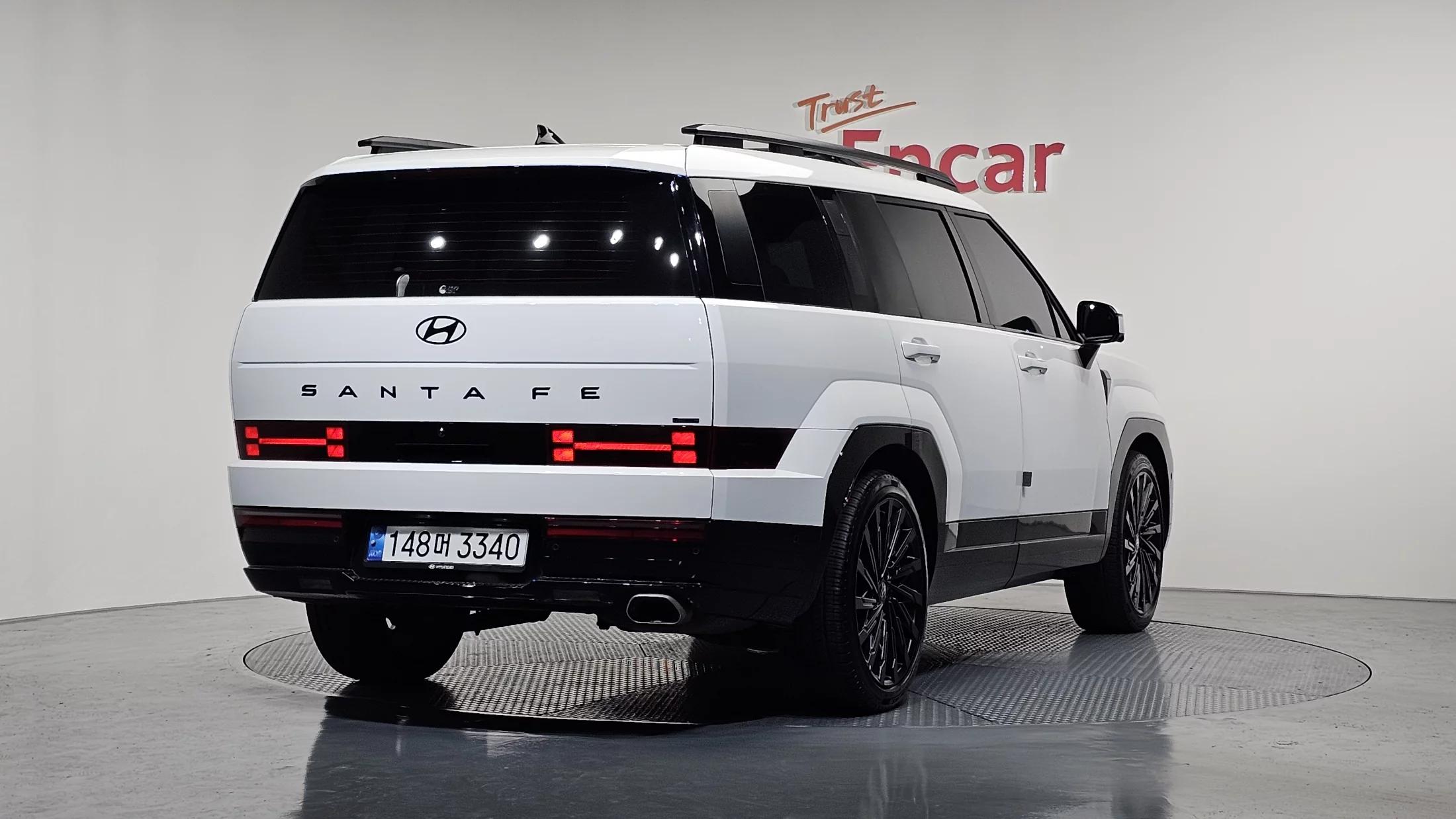 Hyundai Santa Fe Gasoline 2.5T 4WD Calligraphy, 2023 г. 26998 км.