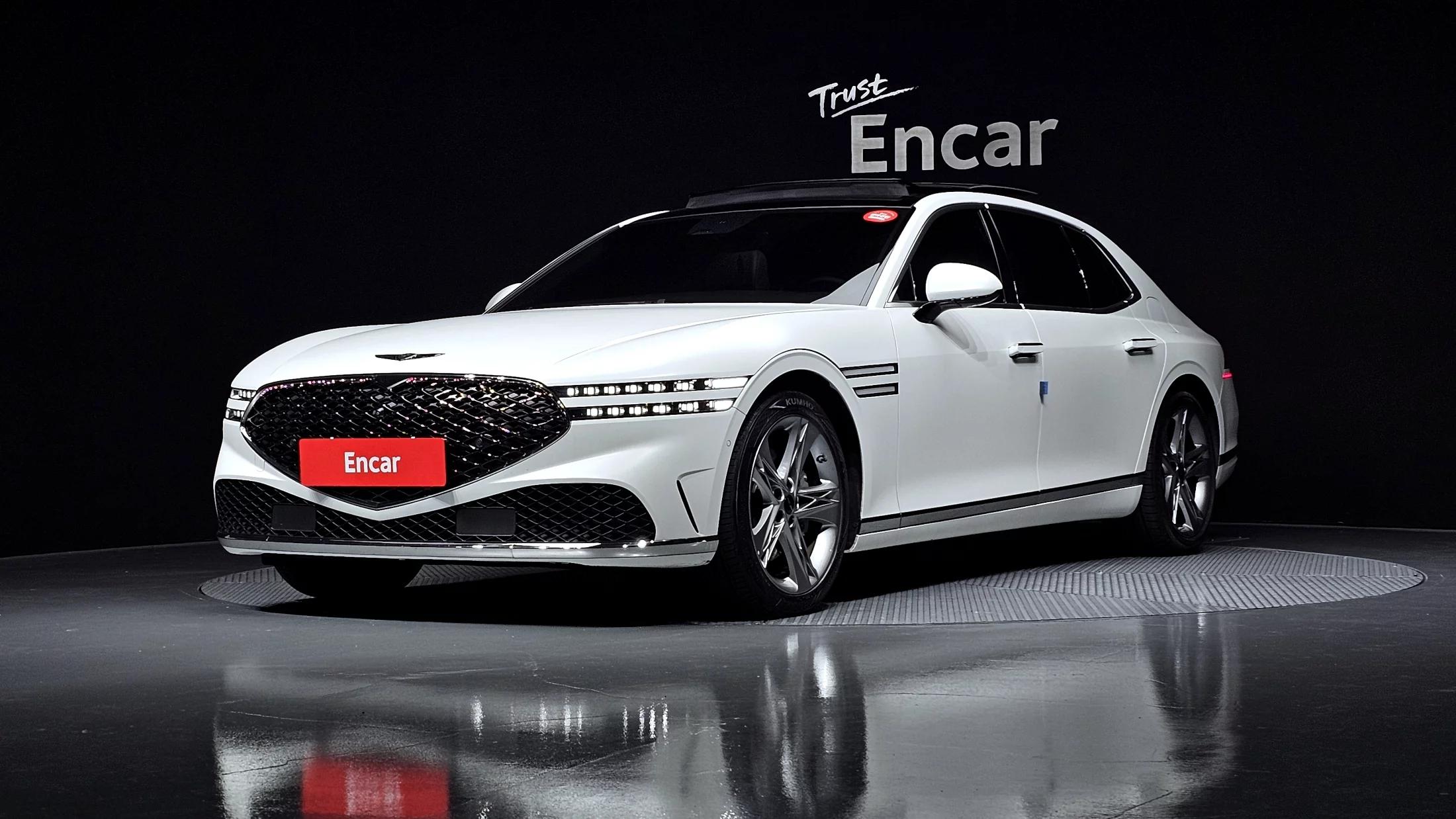 Genesis G90 Gasoline 3.5 Turbo AWD, 2023 г. 37919 км.