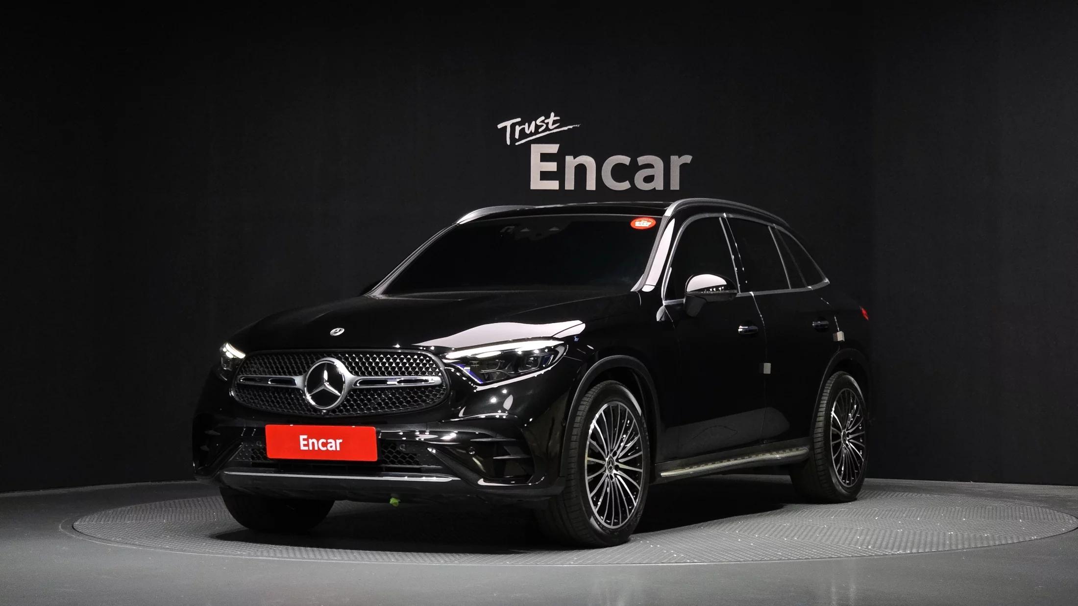 Mercedes-Benz GLC-Class GLC300 4MATIC AMG Line, 2023 г. 15856 км.