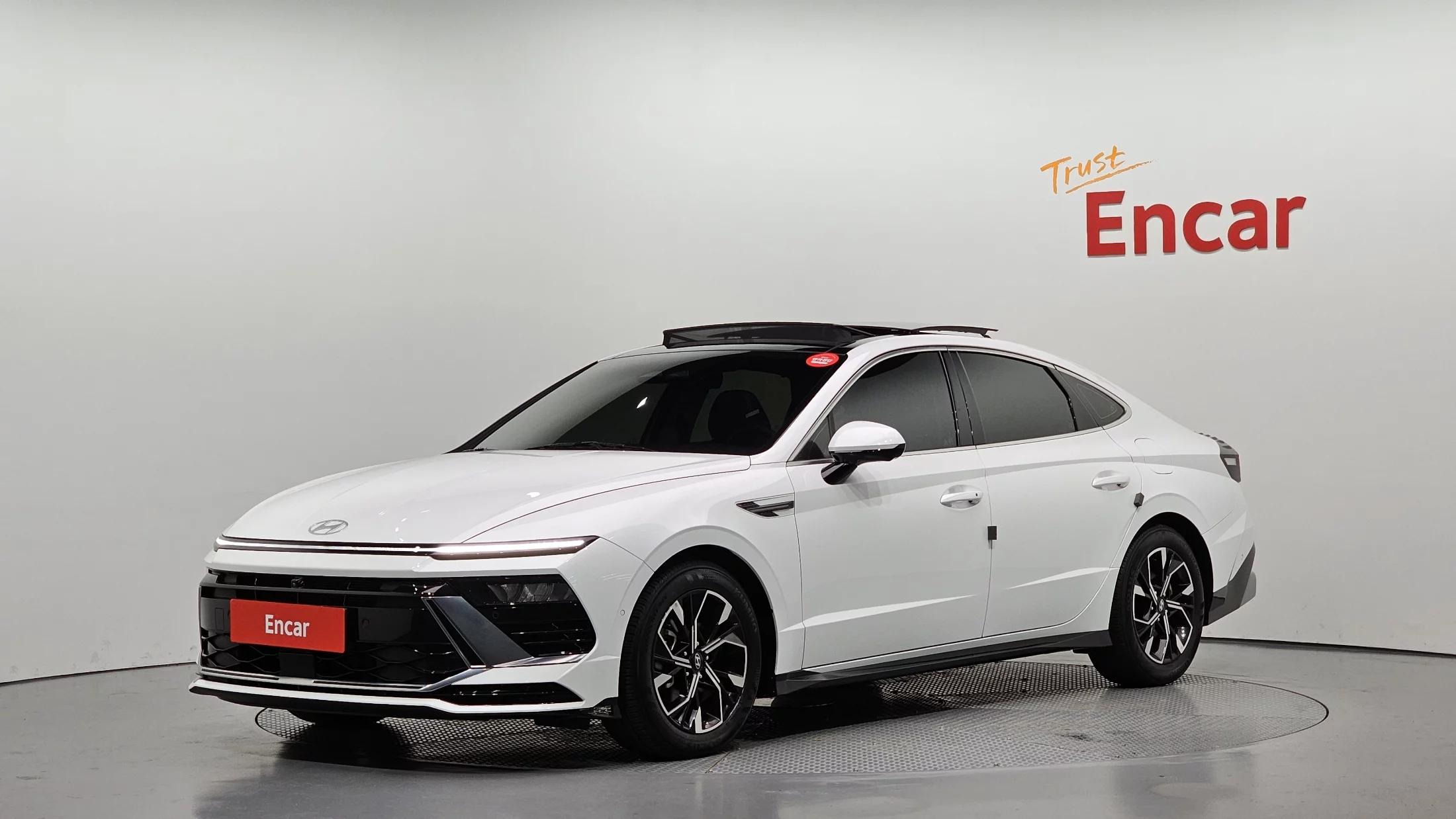 Hyundai Sonata 2.0 Exclusive, 2024 г. 27156 км.