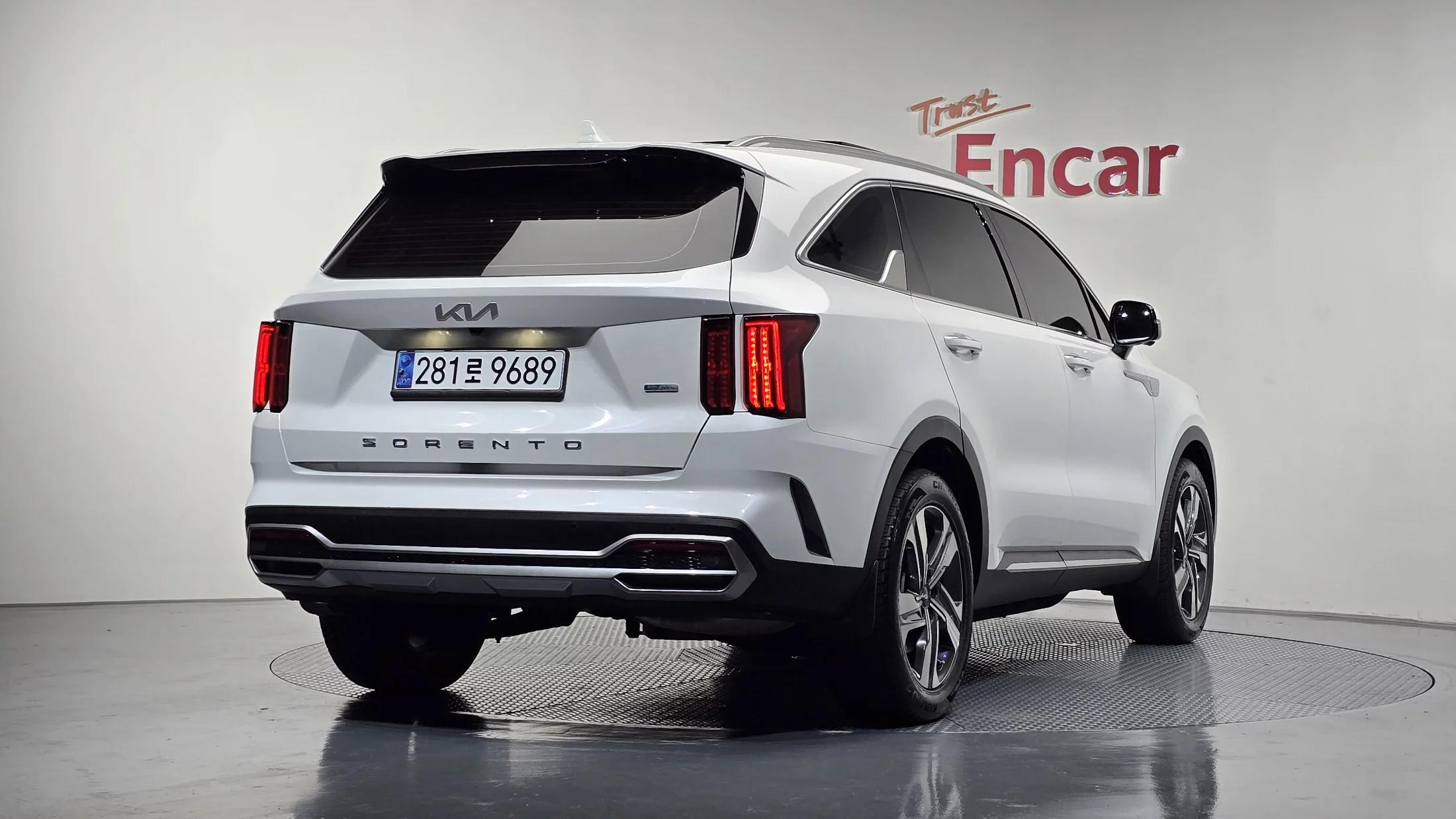 Kia Sorento HEV 1.6 2WD Noblesse, гибрид, 2022 г. 81672 км.