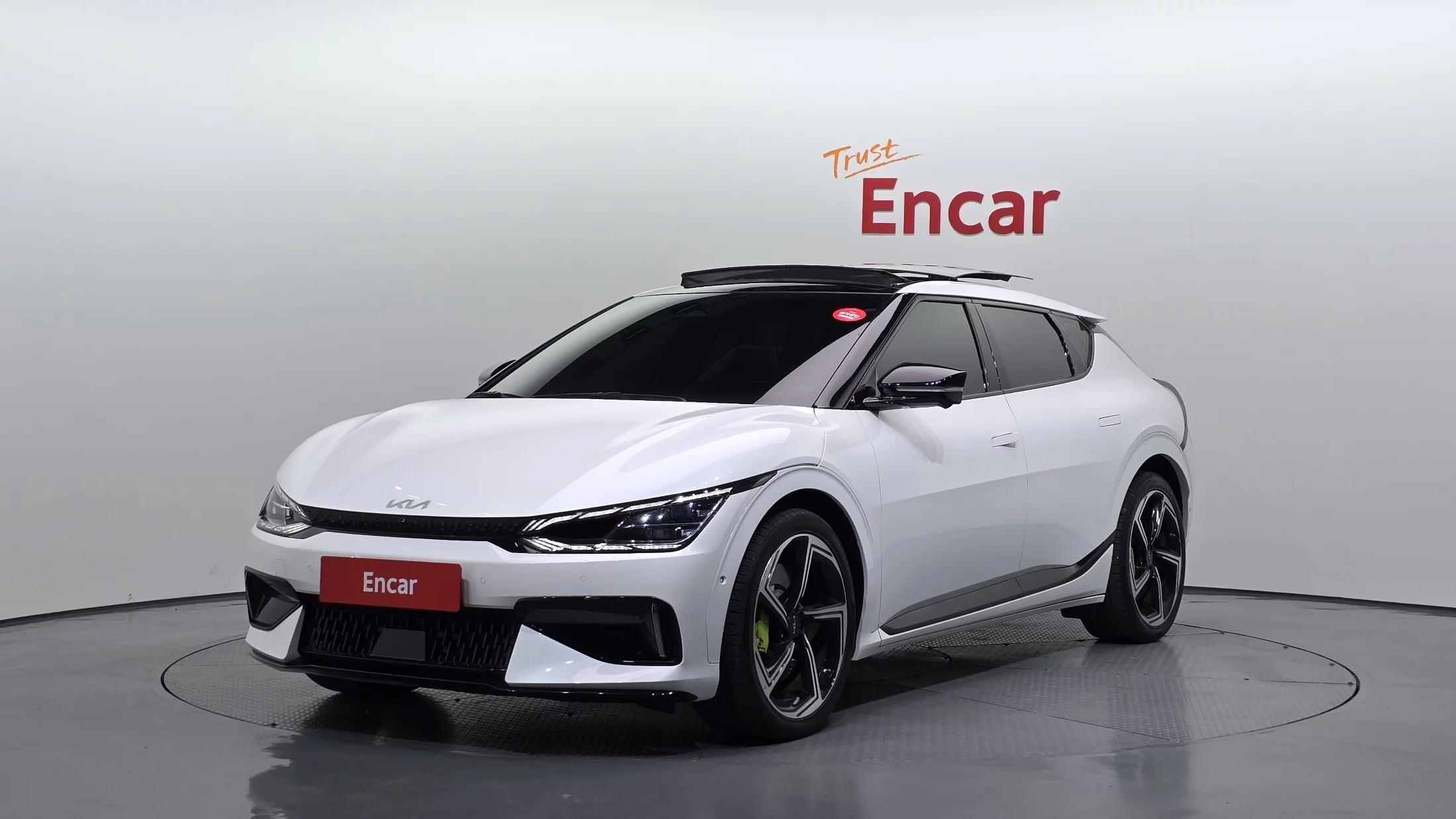 Kia EV6 GT 4WD, электромобиль, 2023 г. 44296 км.