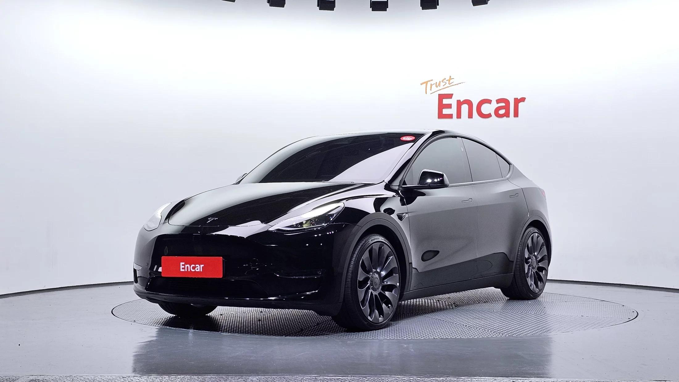 Tesla Model Y Performance, электромобиль, 2024 г. 38913 км.